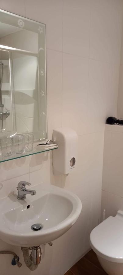 Hotel De Croone Нинове Экстерьер фото